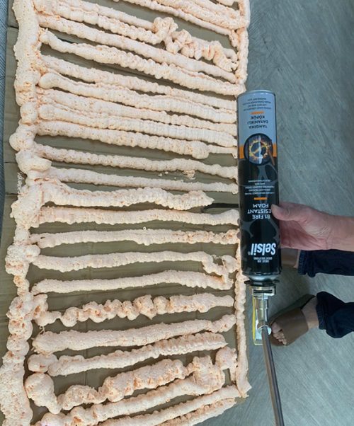 Foam chống cháy Selsil B1 Fire Resistant 750ml